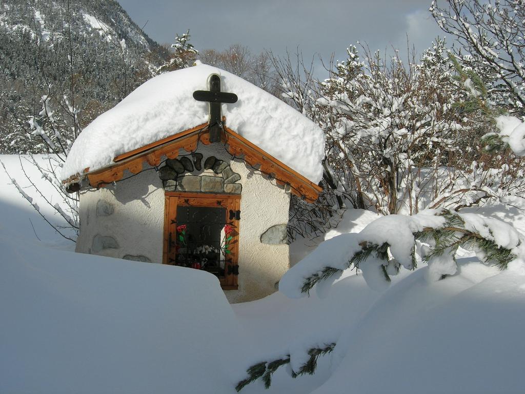 Auberge La Cleida Неваш Экстерьер фото